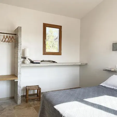 Villa A Casa Di Santa Giulia