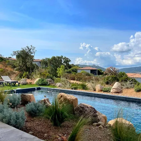 Villa A Casa Di Santa Giulia