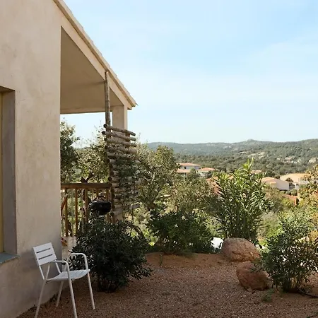 Villa A Casa Di Santa Giulia