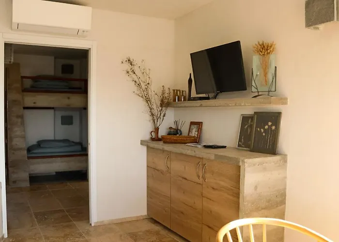 Villa A Casa Di Santa Giulia