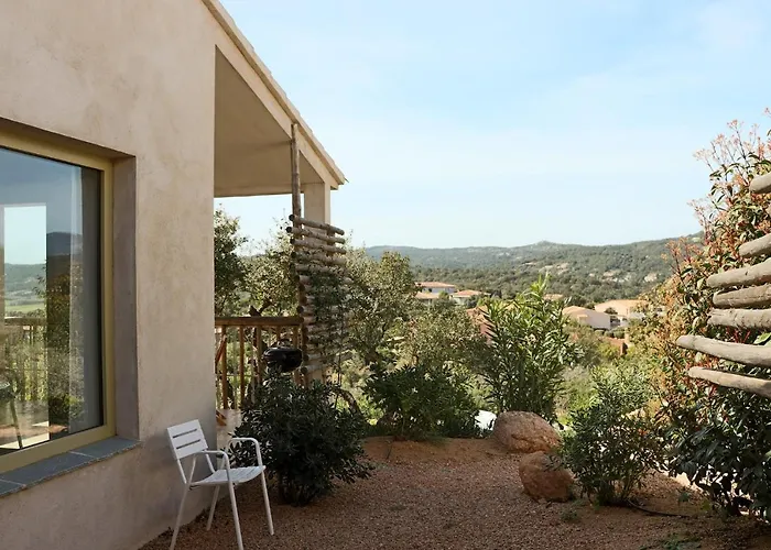 Villa A Casa Di Santa Giulia